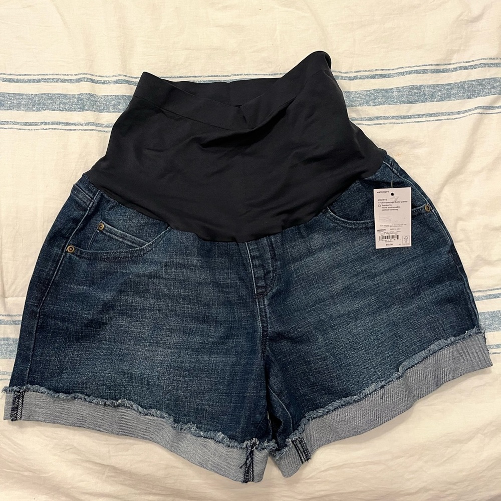 NWT Maternity high band shorts